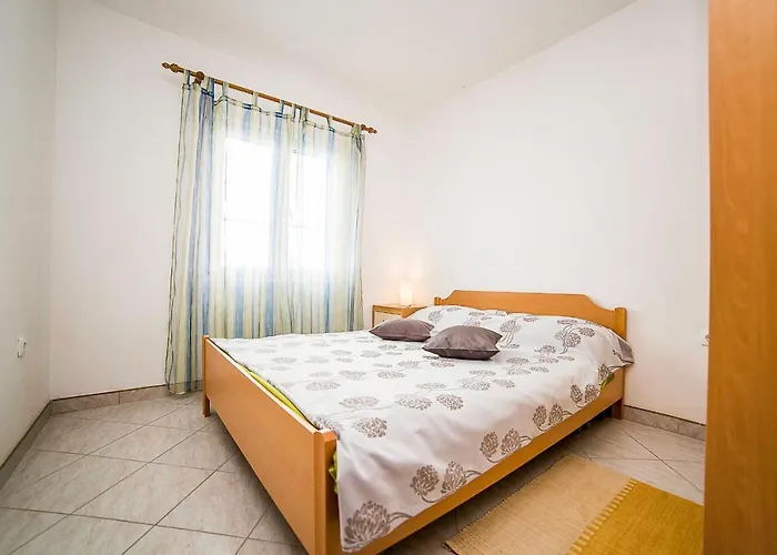 Bakula 1539 4* Povlja (Brac)