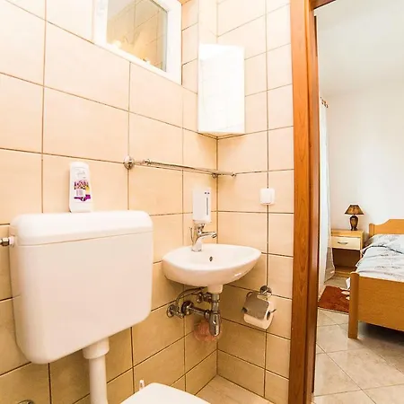 Bakula 1539 4* Povlja (Brac)